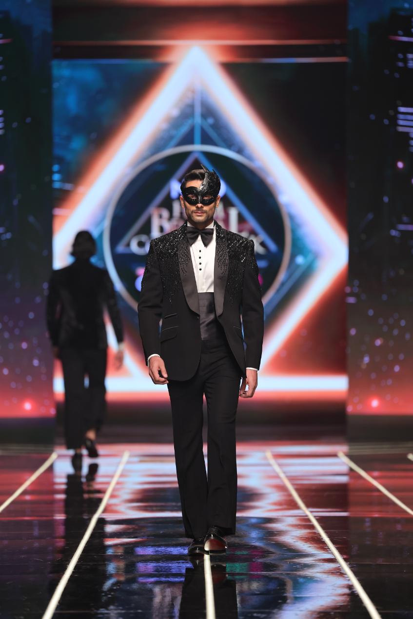 Tayyab Aabo - Tuxedo 7