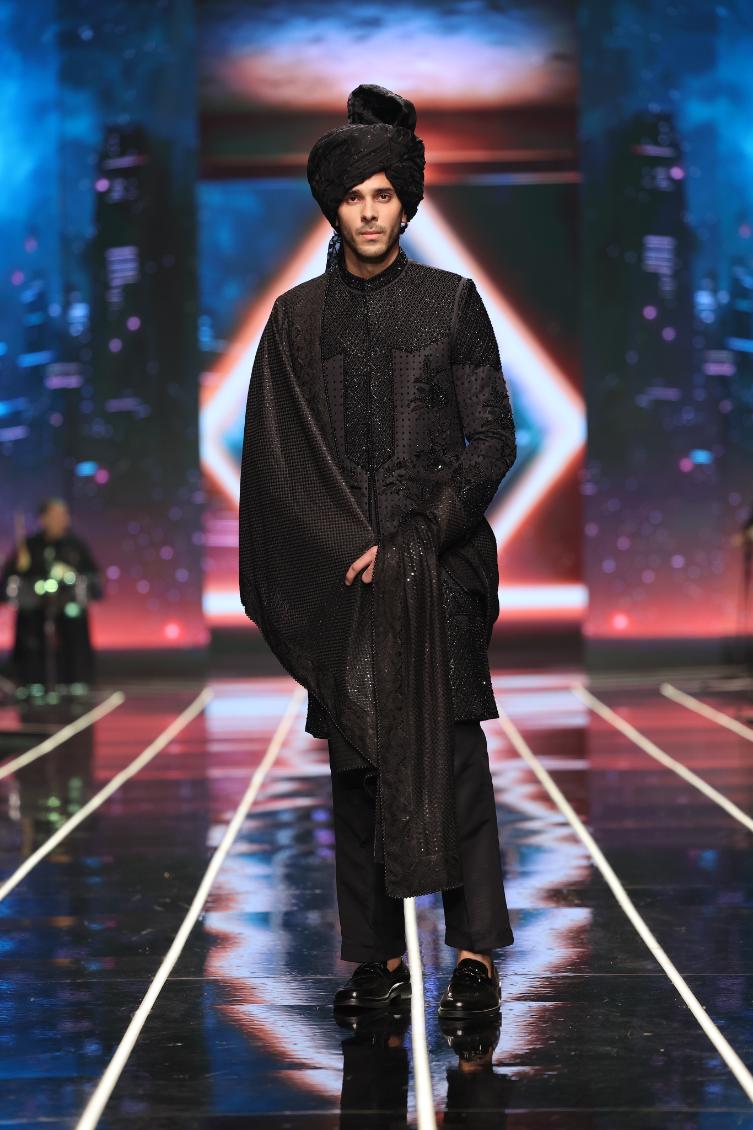 Tayyab Aabo - Sherwani 4