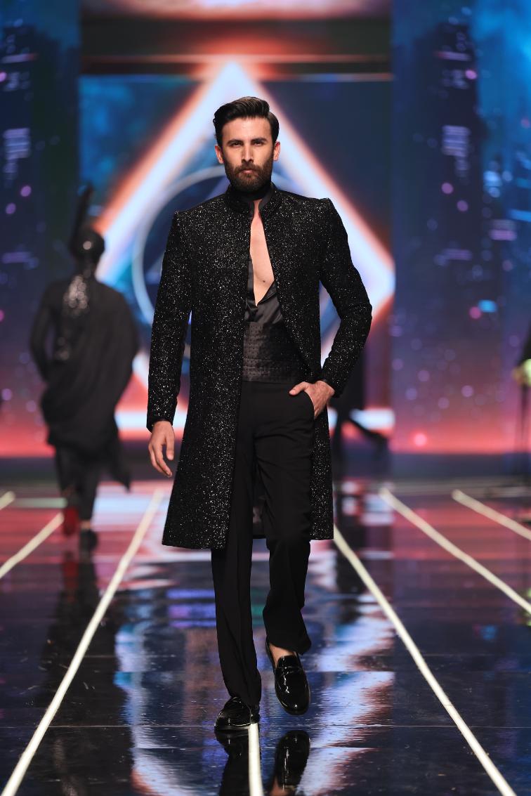 Tayyab Aabo - Sherwani 6