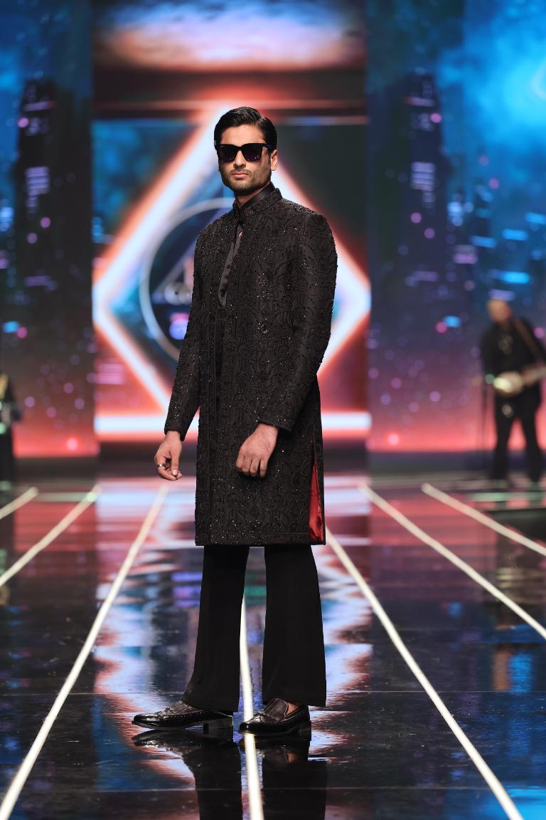 Tayyab Aabo - Sherwani 7