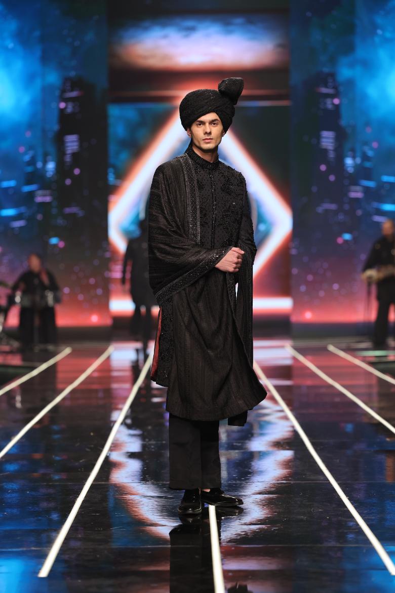 Tayyab Aabo - Sherwani 8