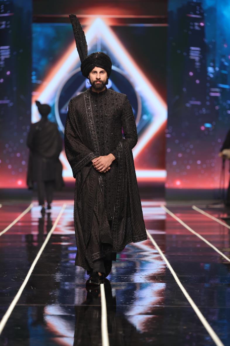 Tayyab Aabo - Sherwani 9